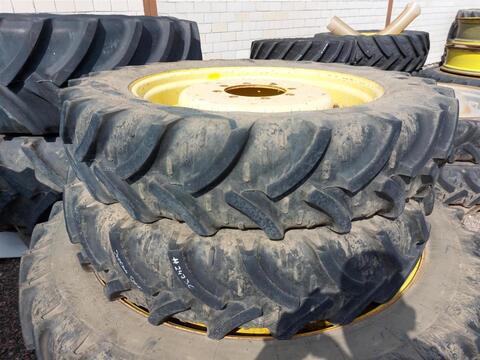 Kleber 270/95R32