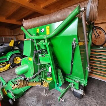 John Deere 345H mit 62D