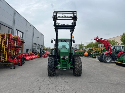 John Deere 7700