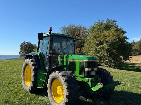 John Deere 6900