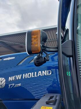 New Holland T 7.225 AC Blue Power
