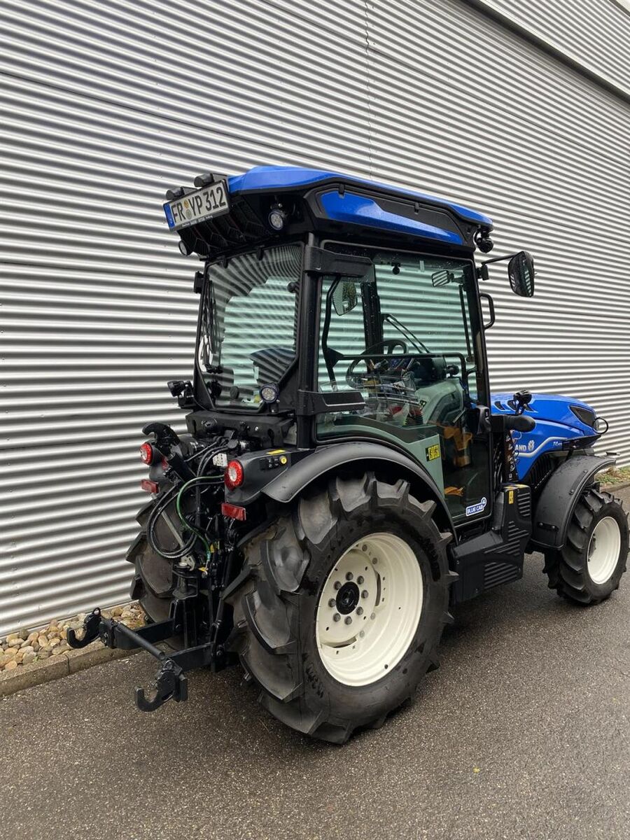 New Holland T 4.100 V CAB STAGE V 3