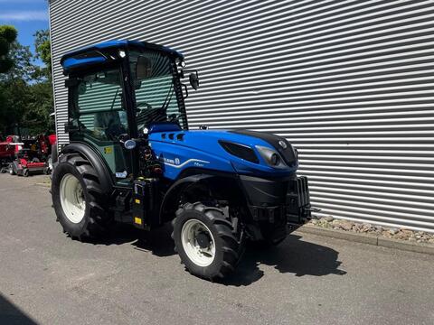 <strong>New Holland T 4.90V </strong><br />