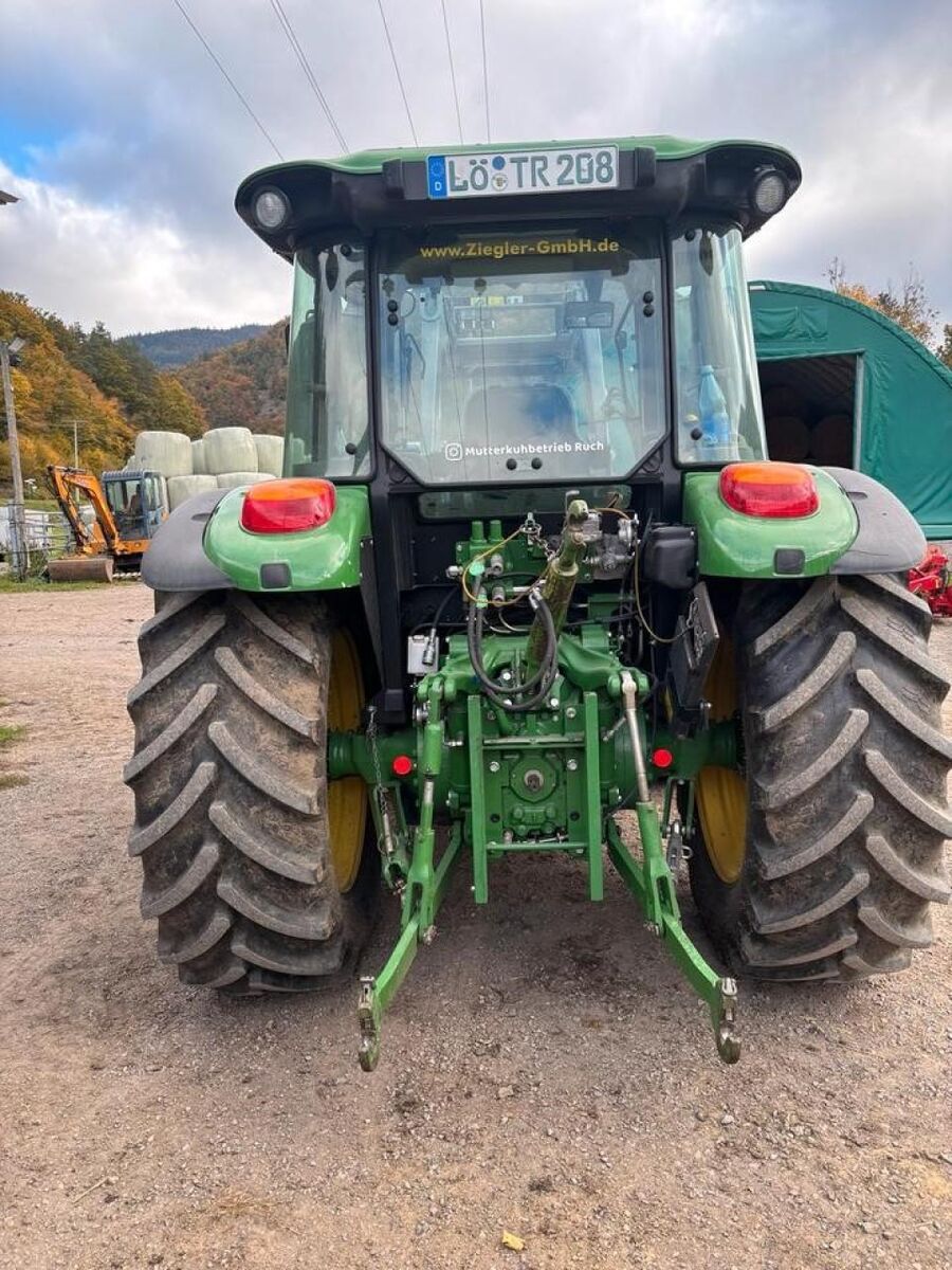 John Deere 5085M 2