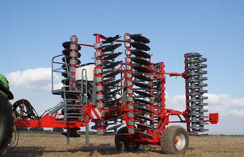 Unia Ares HP XXL 6 Kurzscheibenegge 660mm Scheiben 6m