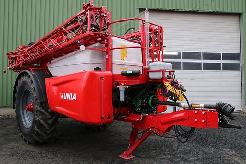Unia Heron 6036 Anhängespritze 6000 L 36 m Gestänge 3