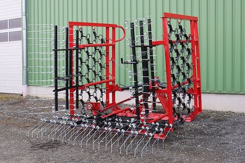 Sonstige Wiesenschleppe 6 m 4 reihig hydraulisch klappbar
