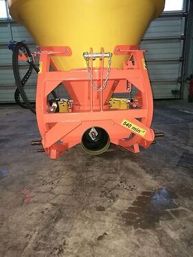 Pronar PS-250M Sand-/ Salzstreuer 3