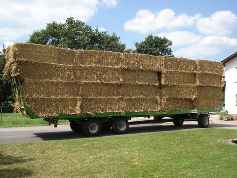 Pronar T 023 Ballenwagen 15 to 2