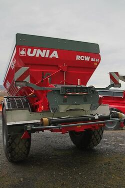 Unia RCW 85 H Kalkstreuer Düngerstreuer 8500L 3