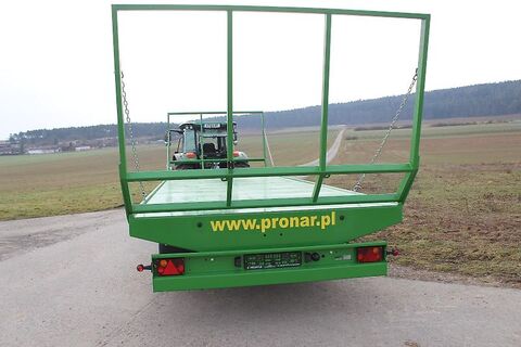 Pronar T 024 M Ballenwagen 12 to Tandemachser 2