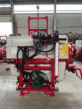 Unia EKO 815 Anbauspritze 800 L 15 m ARAG Armaturen