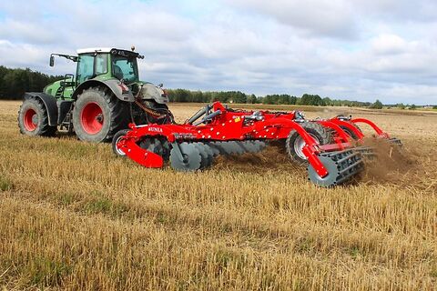 Unia Ares HP XXL 6 Kurzscheibenegge 660 mm Scheiben D 3