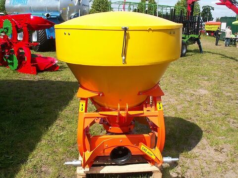 Pronar PS-250M Sand-/ Salzstreuer 2
