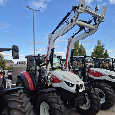 Steyr PLUS 4100 HILO Quicke X3
