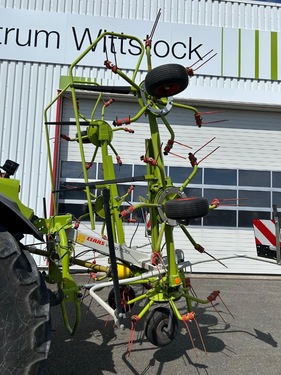 CLAAS Volto 700