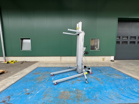 Genie SLC-24 includes stabilizer set