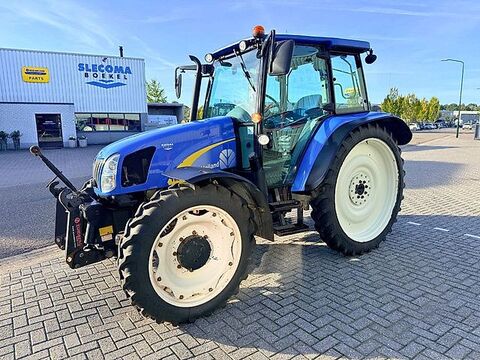 New Holland T5050 Kruip, Shuttle