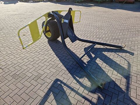 John Deere 300F transport wiel 2