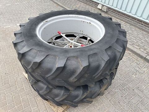 Sonstige Dubbellucht 5-ster 18.4R38 Michelin
