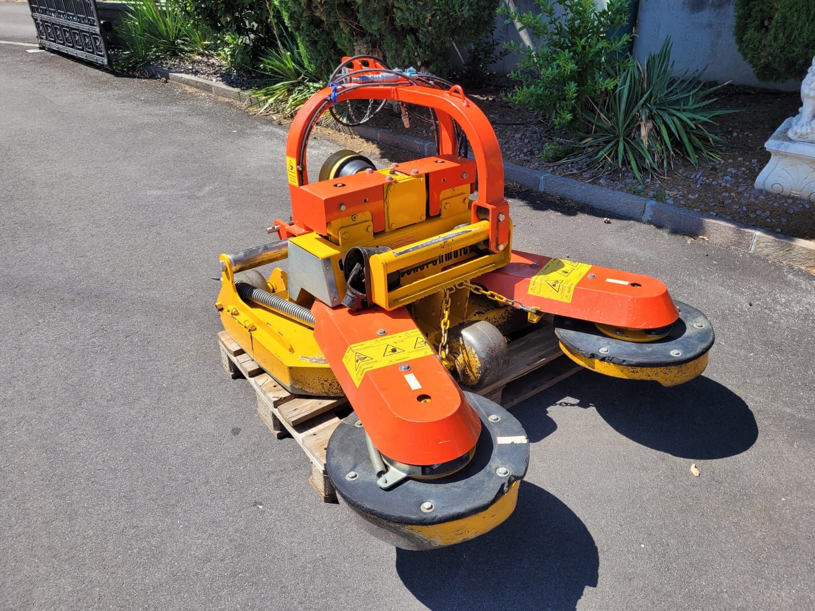 Aedes DR 1900 GZ2723 3