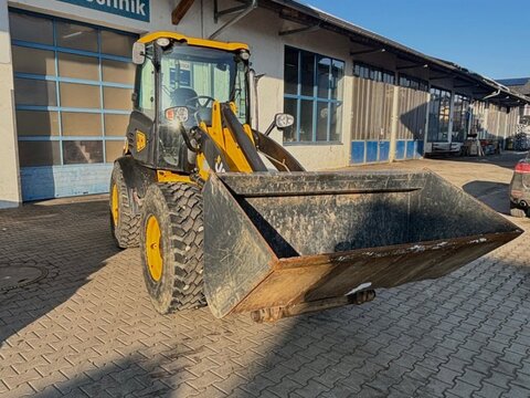 JCB 409 2