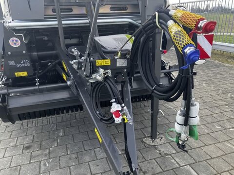 Claas VARIANT 585 RC PRO 3