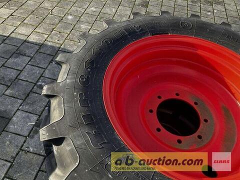Claas REIFEN 400/65R28 + 540/65R38 3