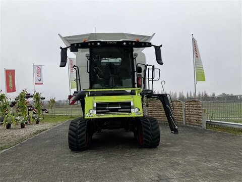 Claas TRION 750 TERRA TRAC TT 2