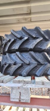 BKT 260/70R20