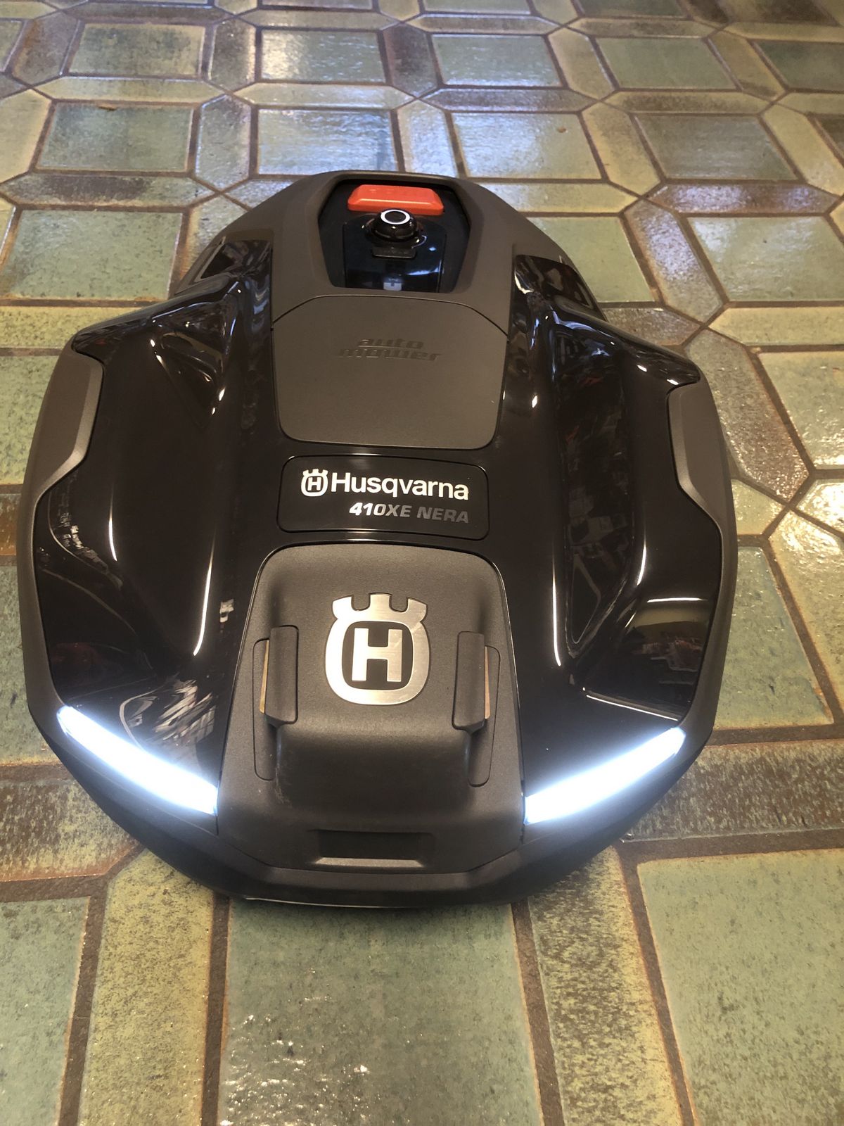 Husqvarna Automower 410XE NERA  2