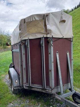 Pongratz Viehanhänger VA 282 T