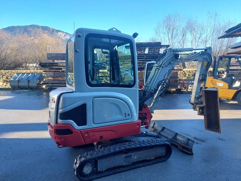 Takeuchi TB 225 Powertilt