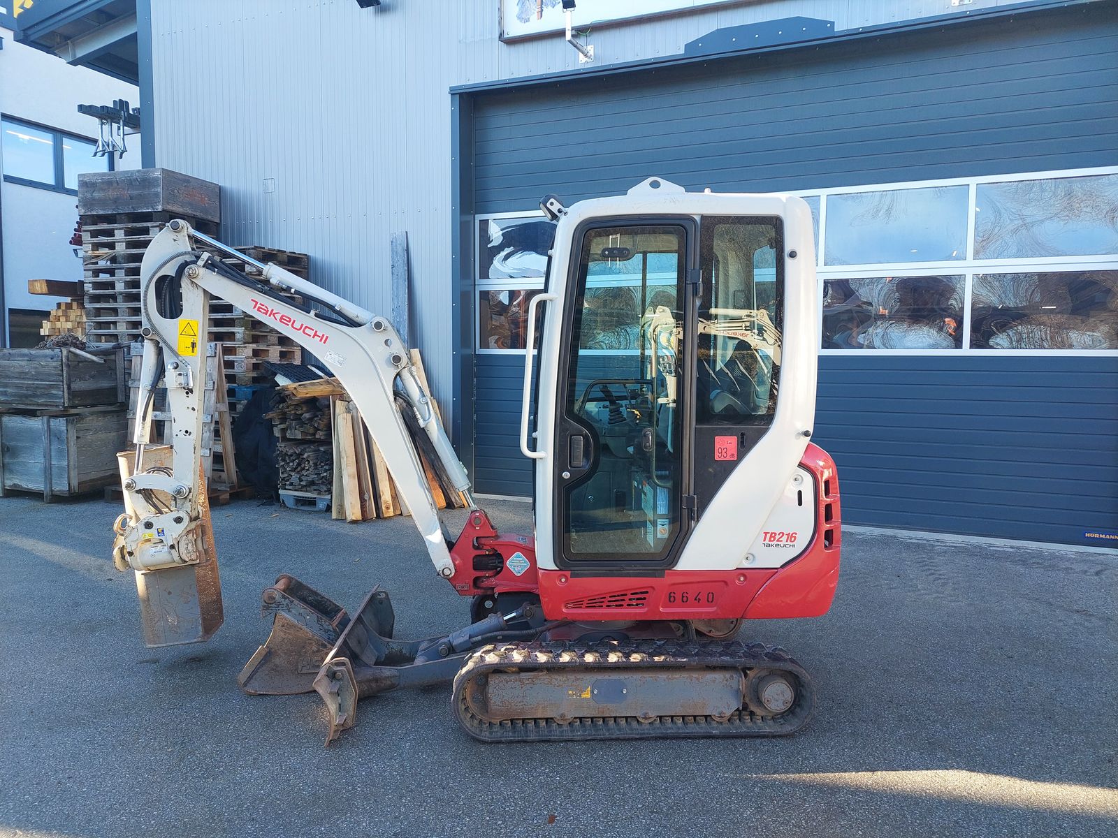 Takeuchi TB 216 Powertilt 2