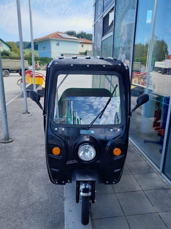 LDR-25, 25 km/h mit Fahrerüberdachung 2