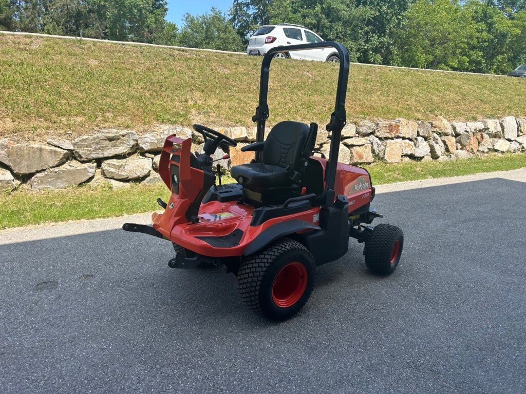 Kubota F 251 HST-4WD mit Frontschlegelmulcher 140 cm 3