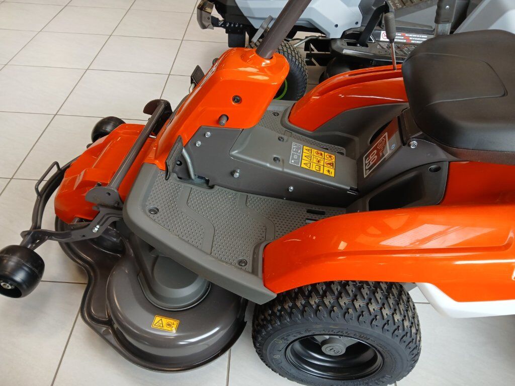 Husqvarna RIDER R 214TC Comfort Edition 2