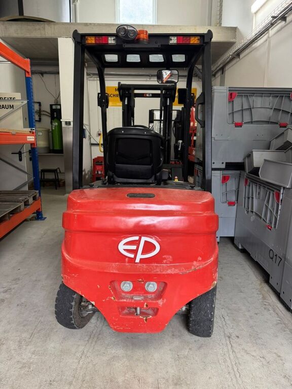 Elektro-Gabelstapler 2