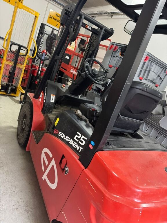 Elektro-Gabelstapler 3