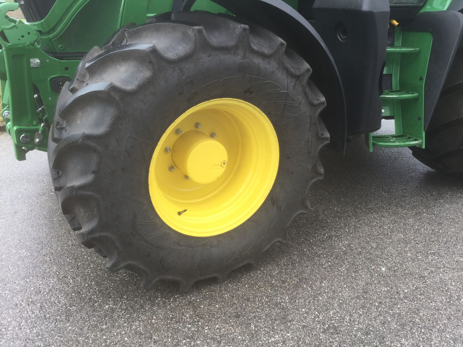 John Deere 6R130 3