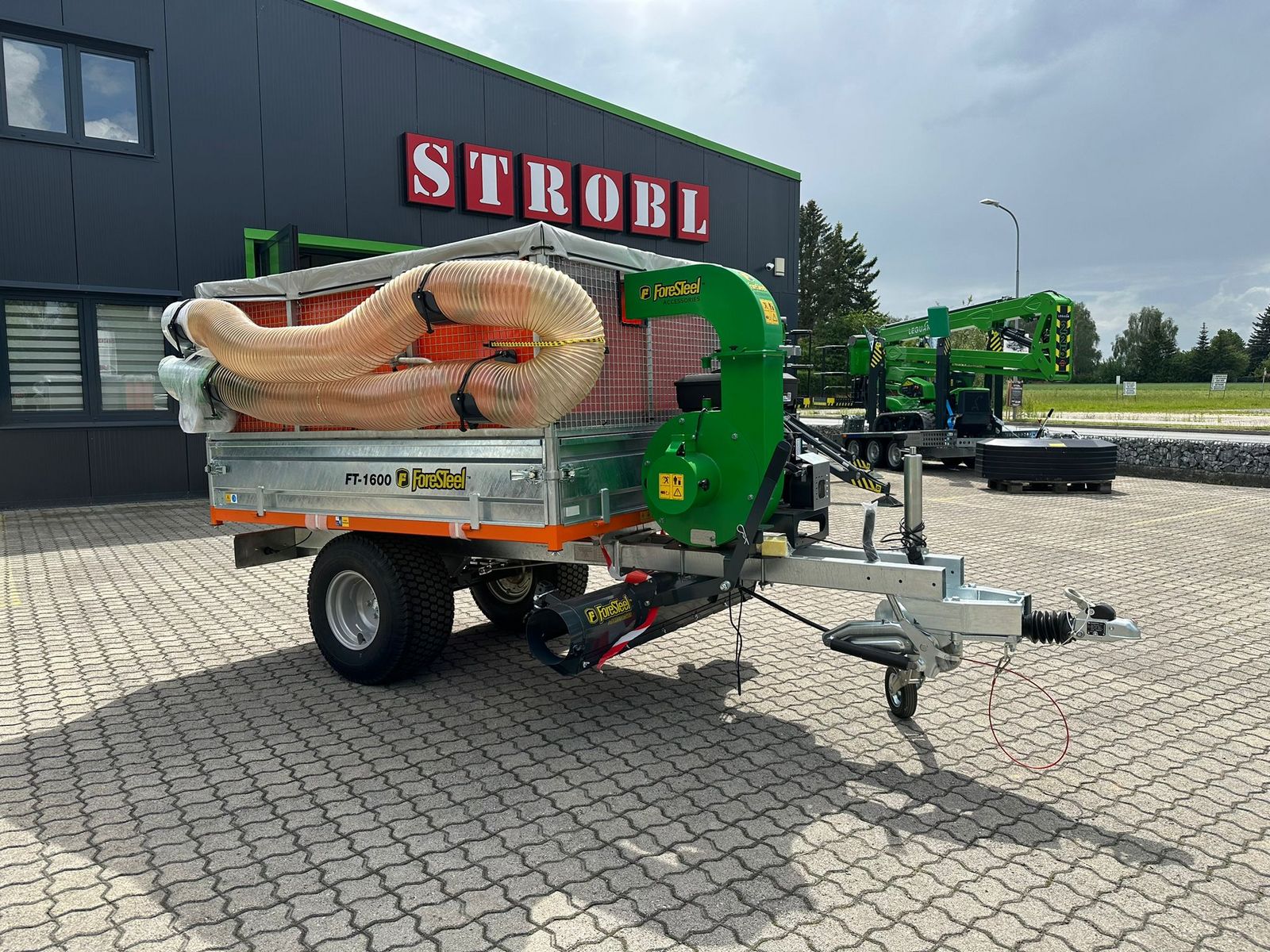 Foresteel Laubsaugwagen FT-1600 3