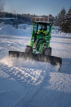Avant AVANT 650i mit Komfortkabine