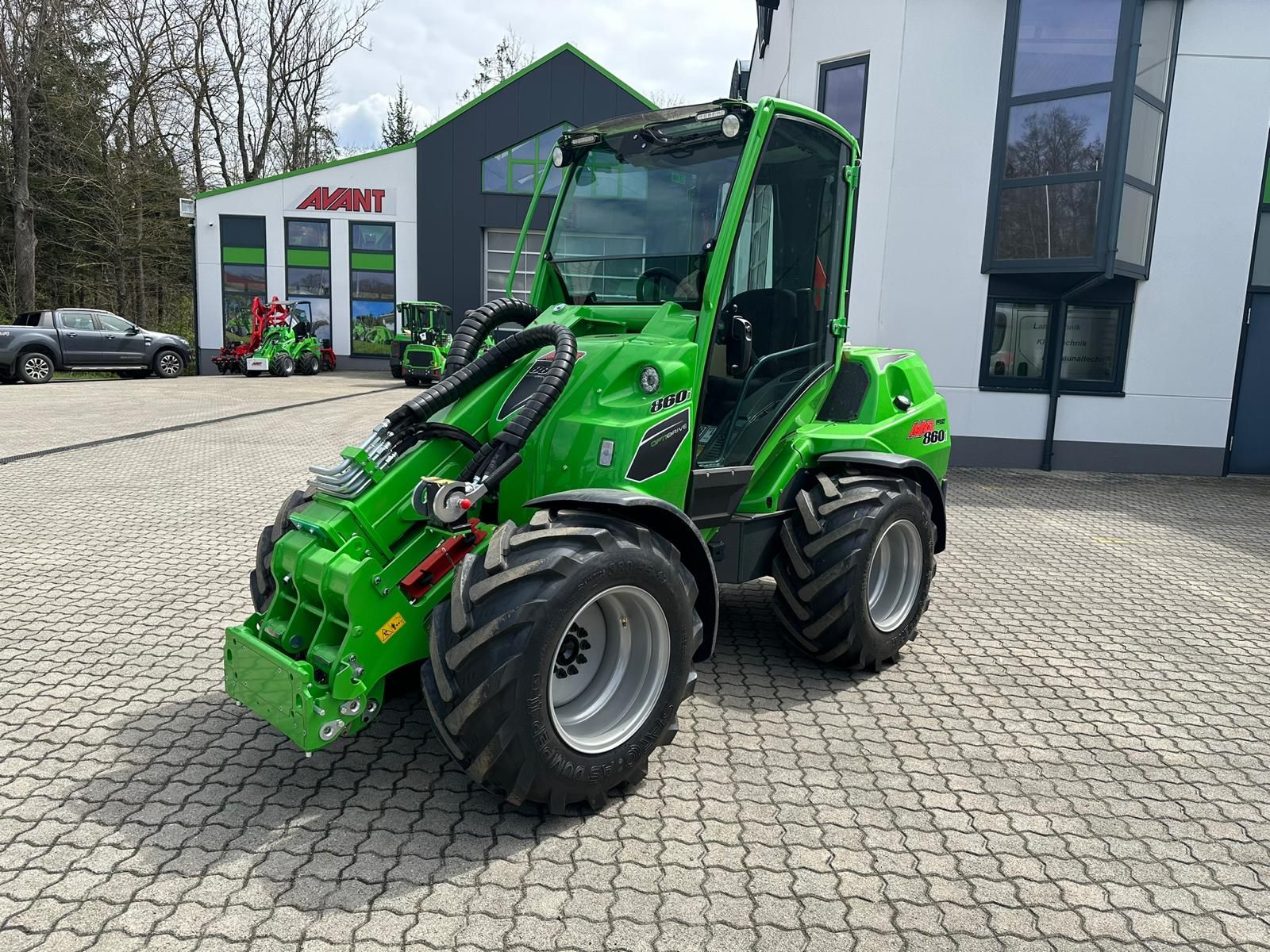Avant Avant 860i Multifunktionslader GT Kabine 1