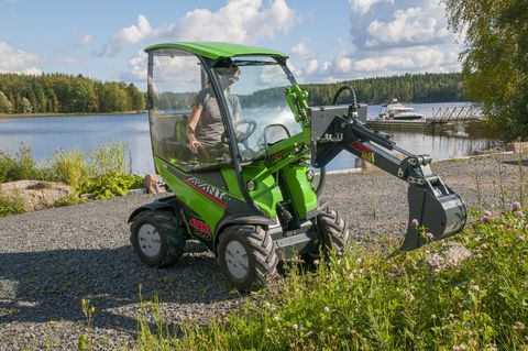 Avant Avant 225 mit Beheizter Kabine - AKTION
