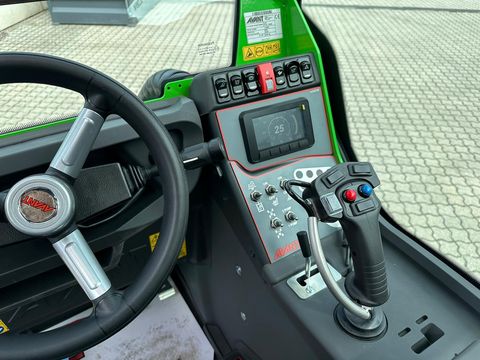 Avant Avant 760i Multifunktionslader mit GT Kabine