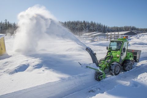 Avant Avant 760i Multifunktionslader mit GT Kabine