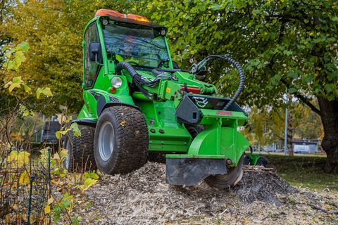 Avant Avant 760i Multifunktionslader mit GT Kabine