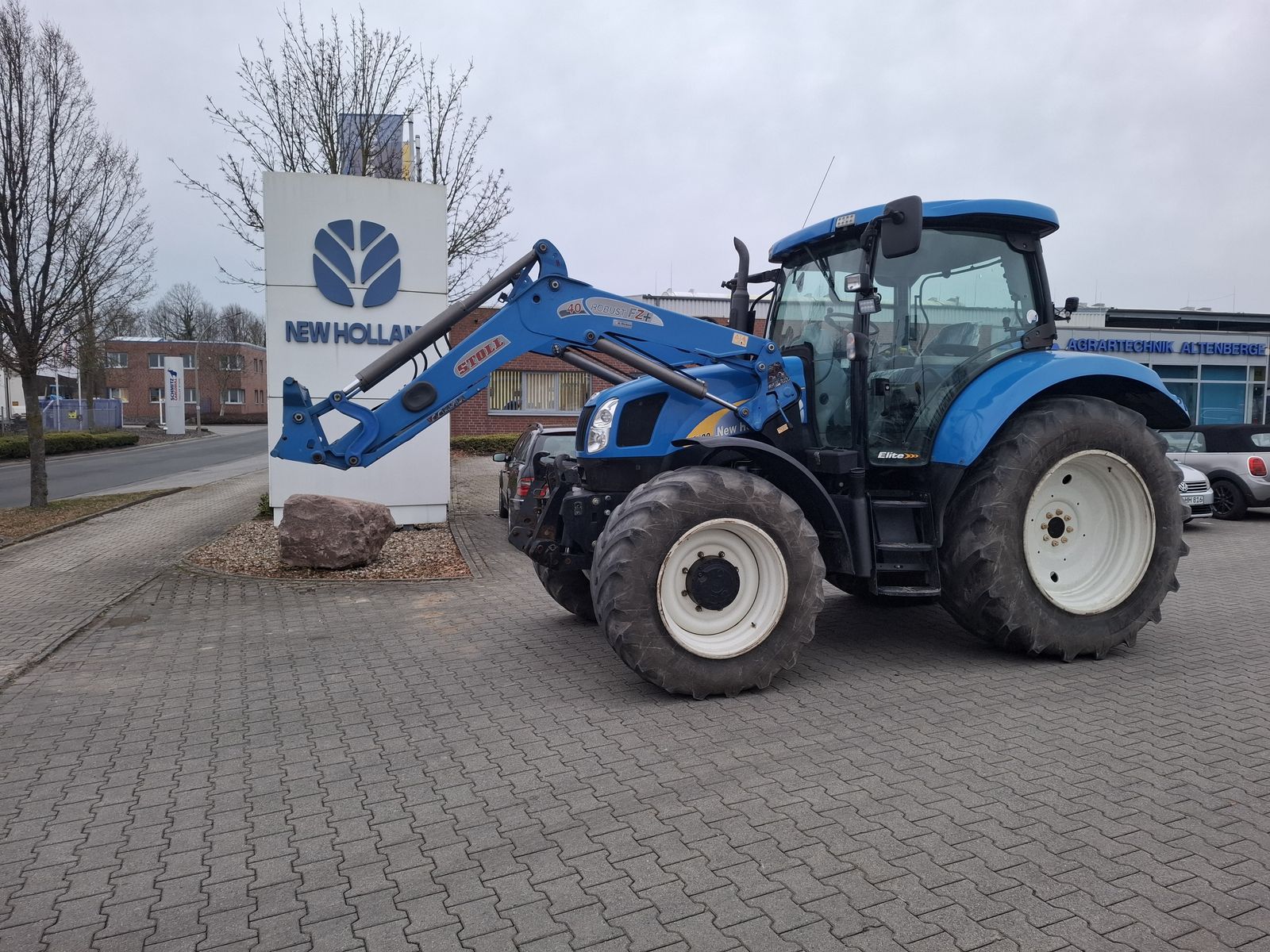 New Holland T6020 Elite 2