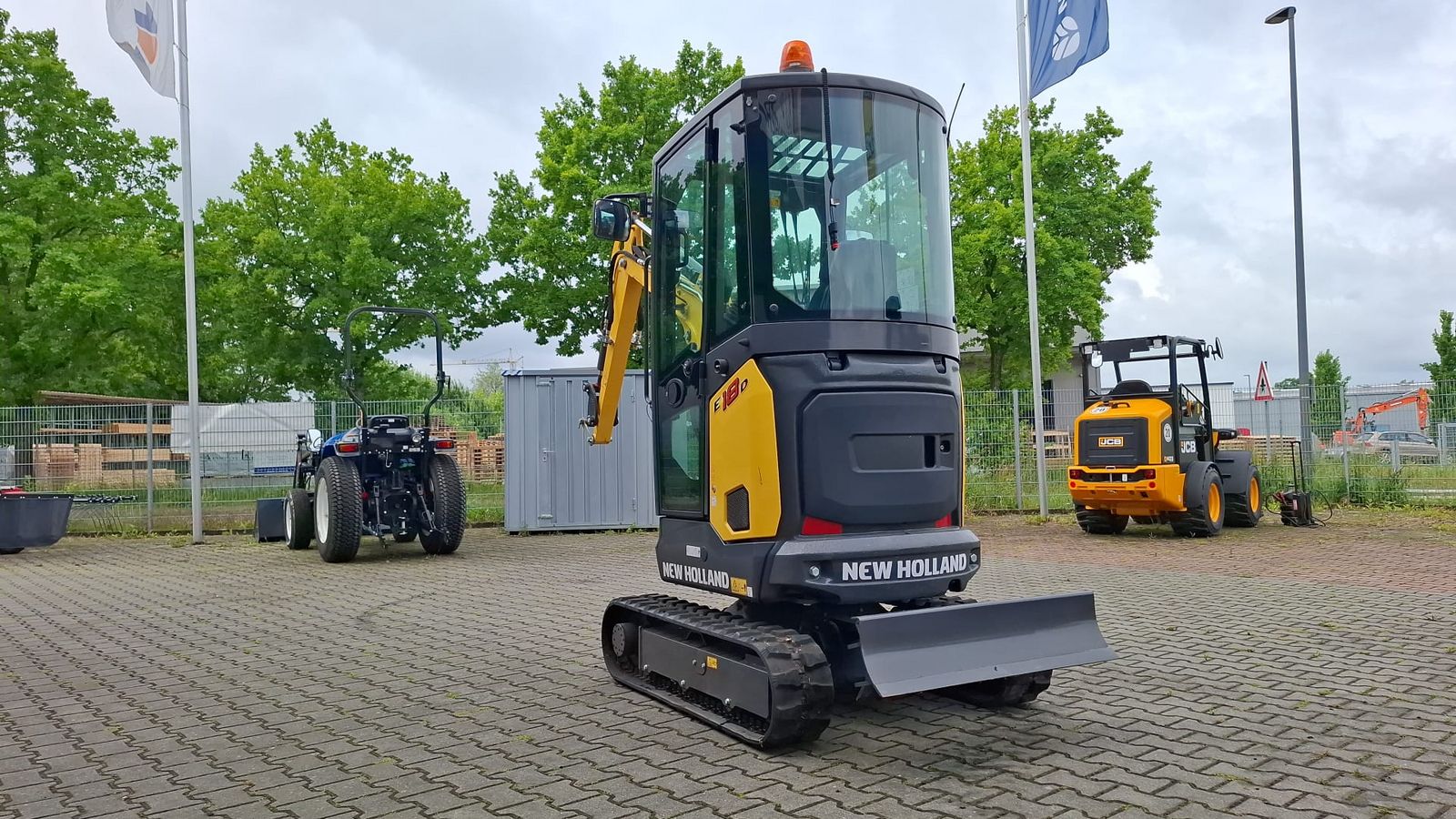 New Holland E18 D // Eurocomach  3