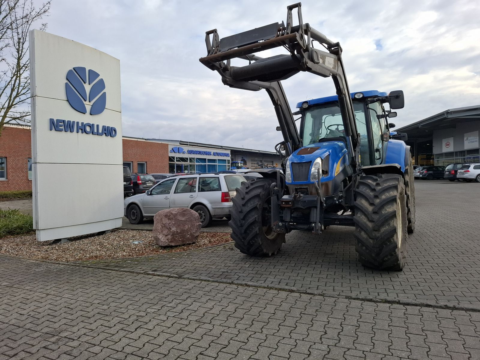 New Holland T6070 Elite 3
